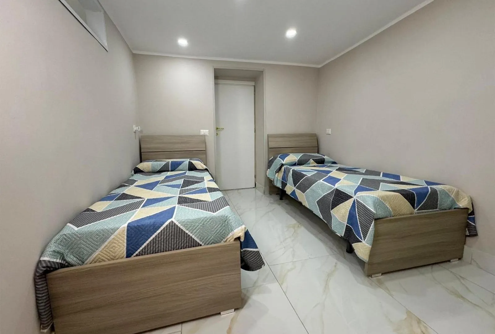 Camy Apartment Naples 0*,  Italy